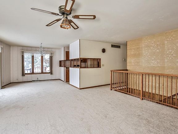 2nd image of 1260 W Harbor Dr #W