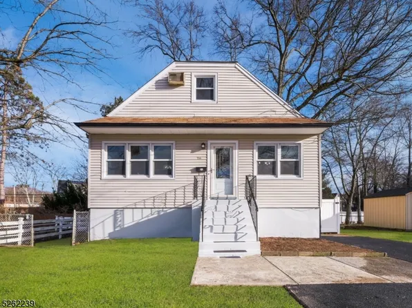 76 Fichter St, Bloomingdale Boro, NJ 07403