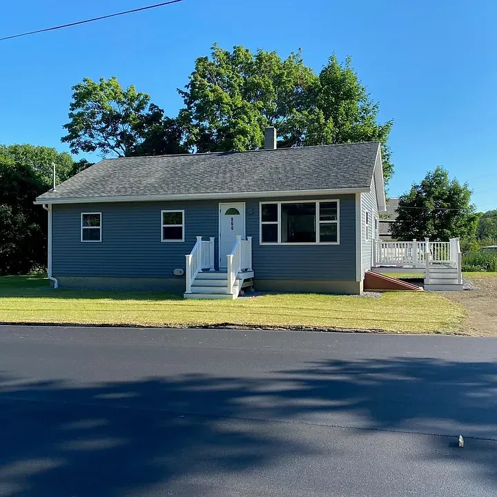 860 Forest Ave