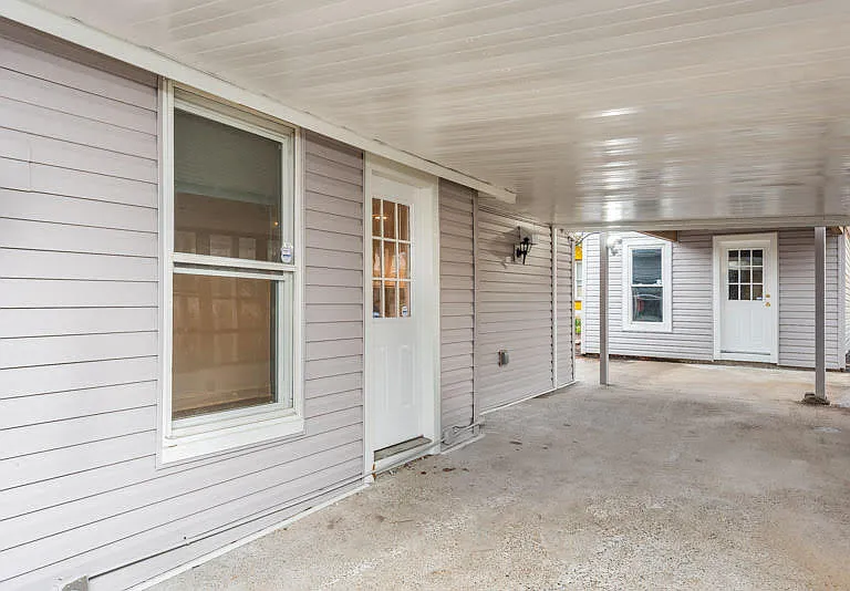 610 Old Harrods Creek Rd — Photo 22