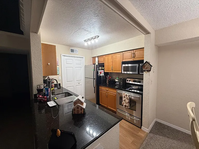 3310 Haviland Ct #303 — Photo 21