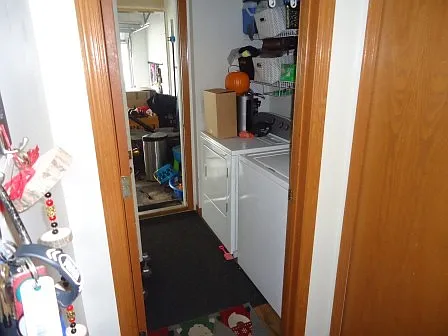 1415 Yorkshire Ln — Photo 14