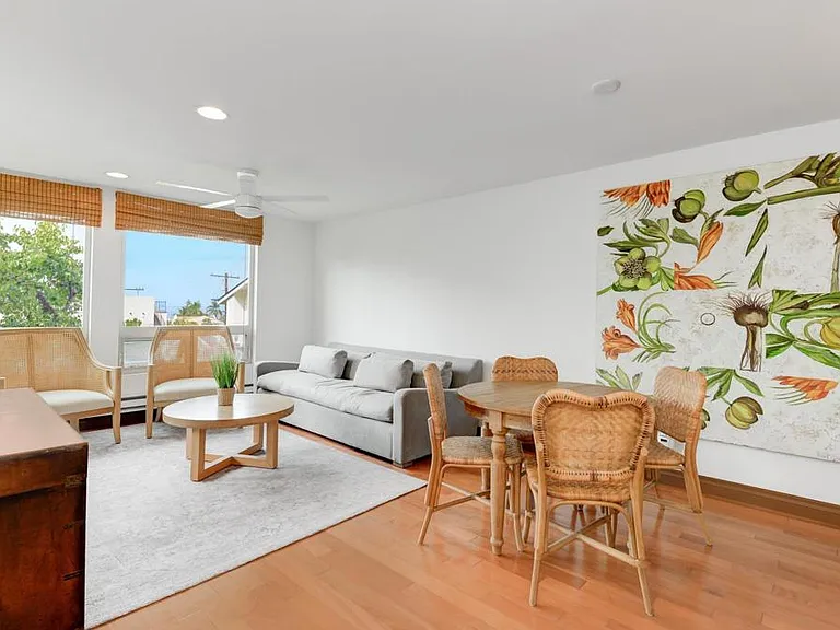 935 Genter St #212 — Photo 2