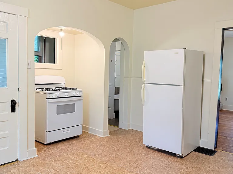 346 Harris St #A — Photo 3