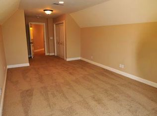 8438 Stone Ledge Dr, Edwardsville, IL 62025