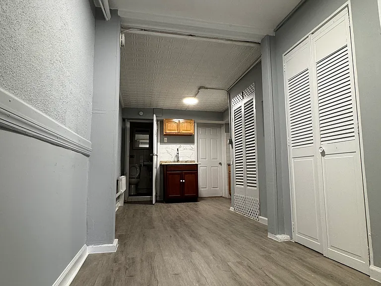 260 Webster Ave #B — Photo 9