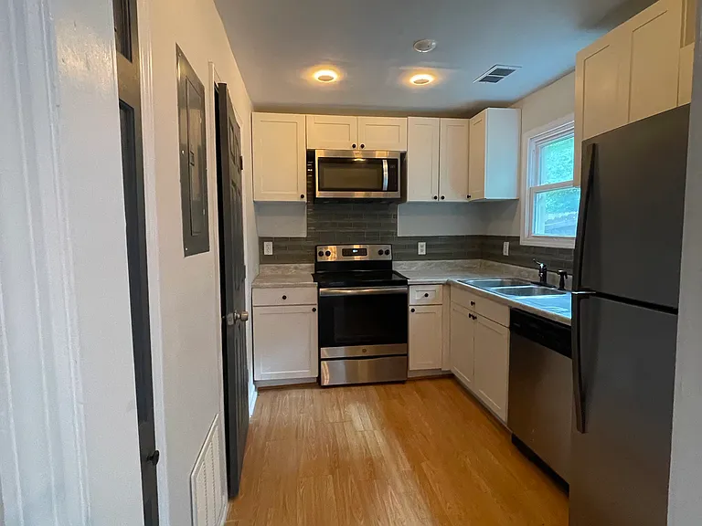 931 Mill Stone Dr — Photo 4