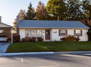 1205 Cottonwood Dr, Richland, WA 99354