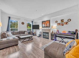 6956 208th St, Langley, BC V2Y0G1