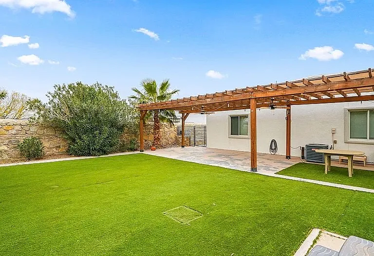 14308 Desert Orchid Dr — Photo 16