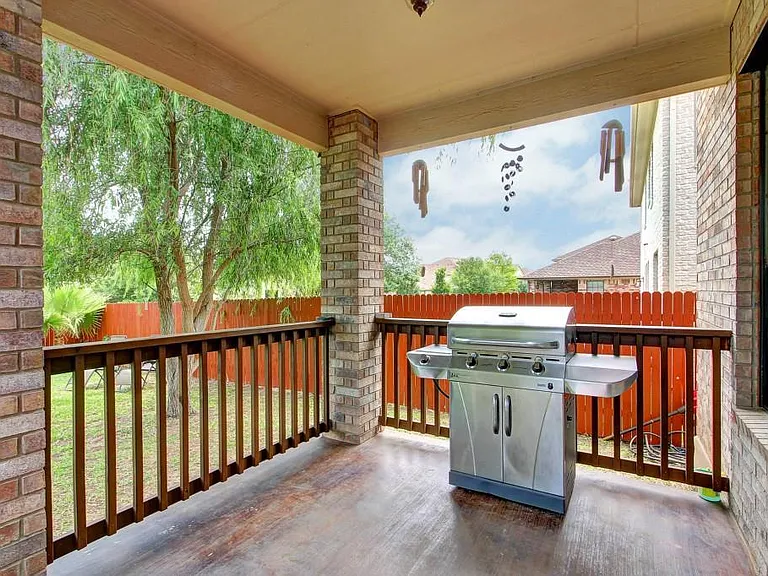 408 Island Oak Dr — Photo 7