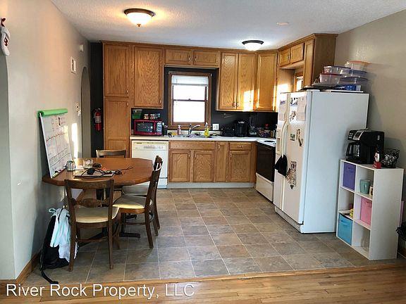 2nd image of 1015 9th St S Unit 1015
