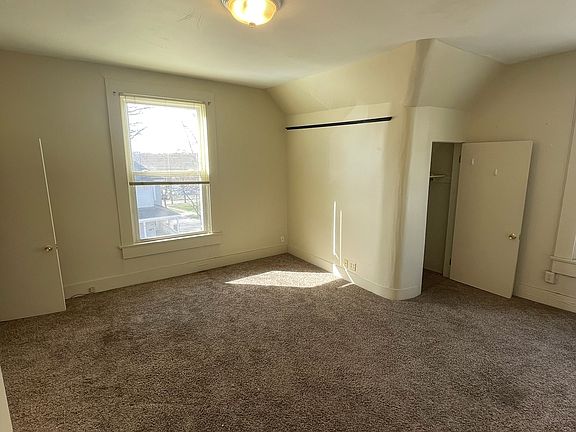 5th image of 290-292 W Main St