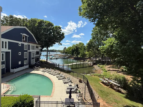 726 Southwest Dr, Davidson, NC 28036