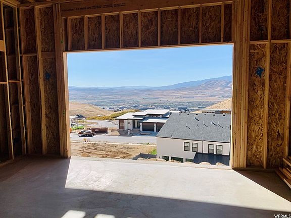 3rd image of 1319 W Annuvolato North Way