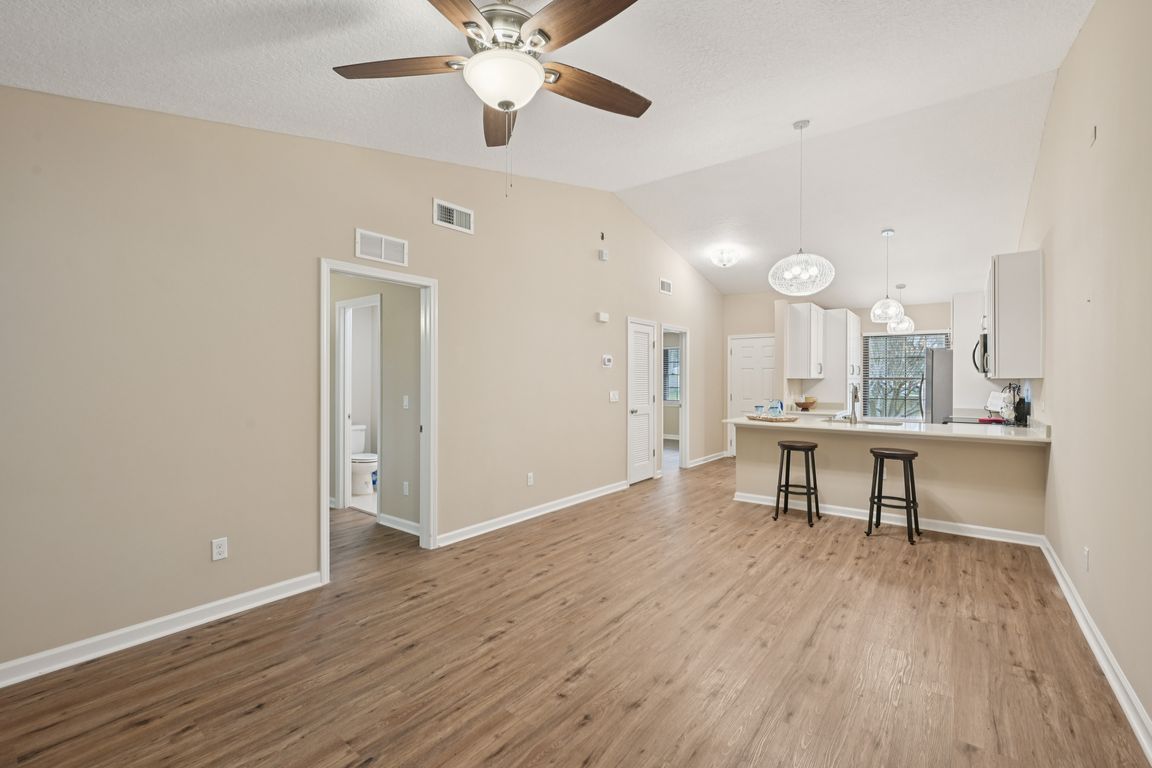 next background image