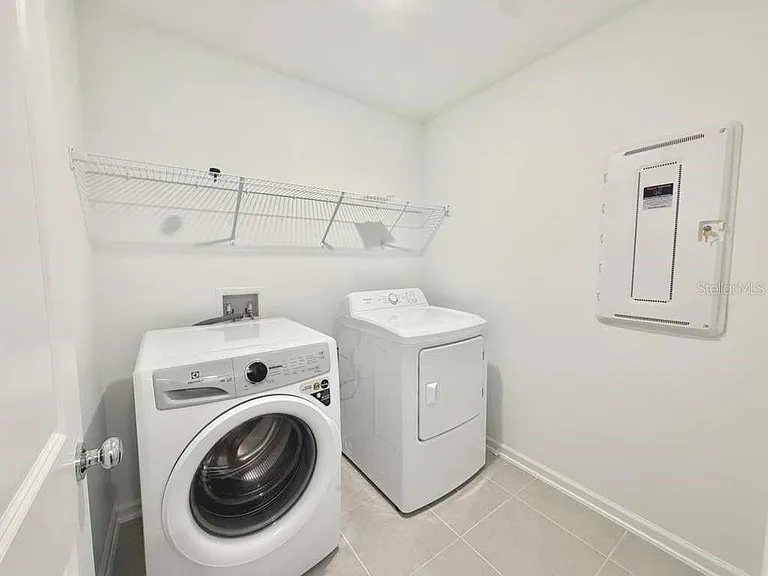 3638 Hardman Dr — Photo 10