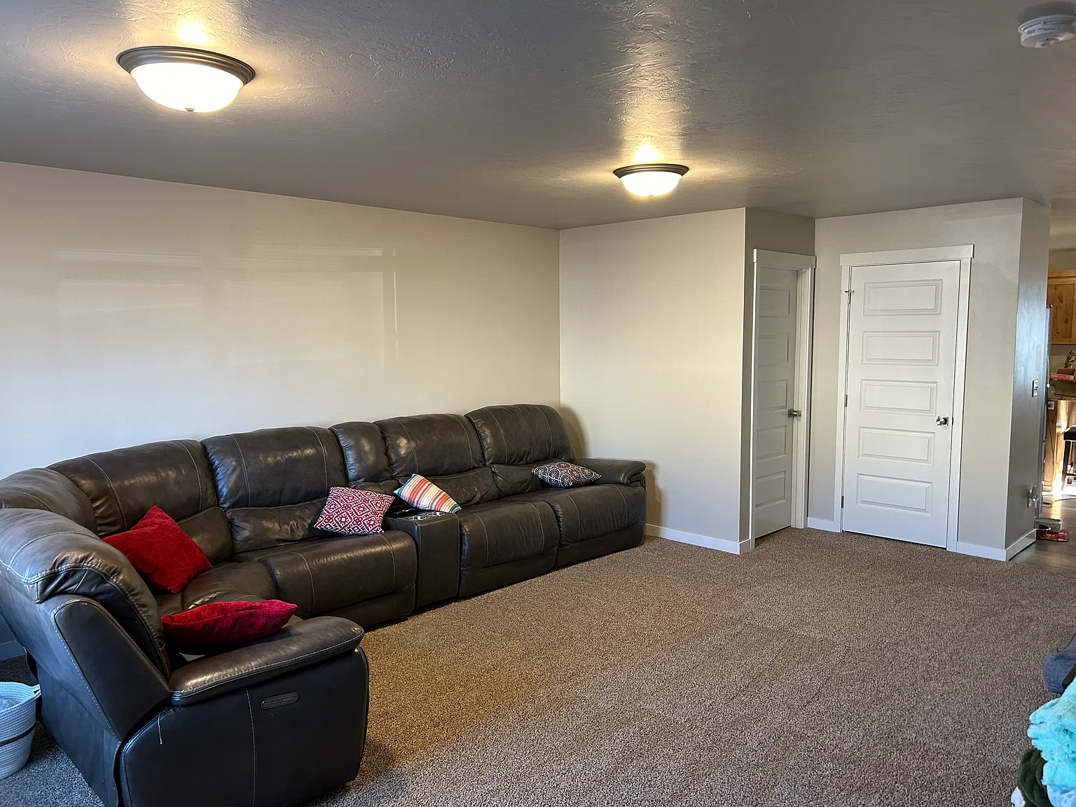 3 bed, 2.5 bath, 1570 sqft, $1,750 — Photo 2