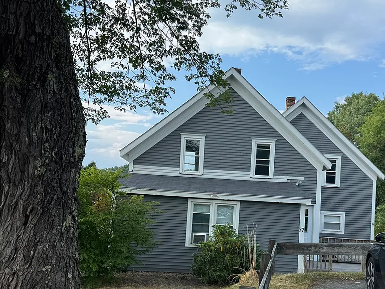 Main St — Photo 1