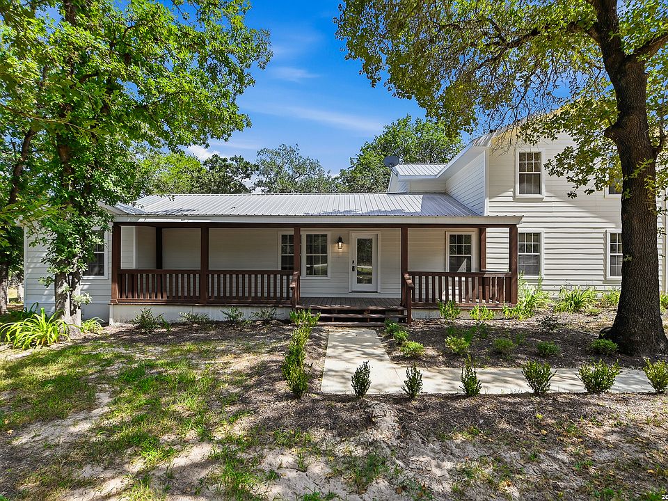 1st image of 241 OAK HOLLOW DR