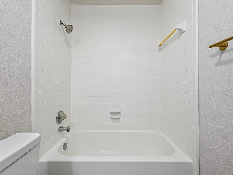5530 Oak Falls Dr — Photo 27