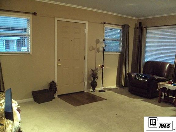 5th image of 107 Vernon St