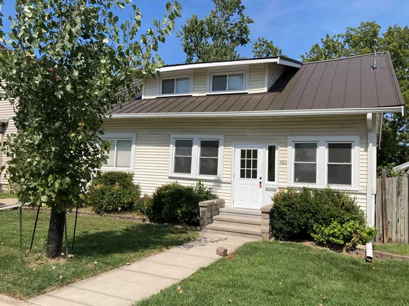 480 6th Ave, Marion, IA 52302