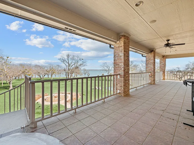 208 Highpoint Cir — Photo 27