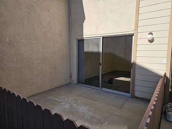5th image of 224 Avocado St APT 9