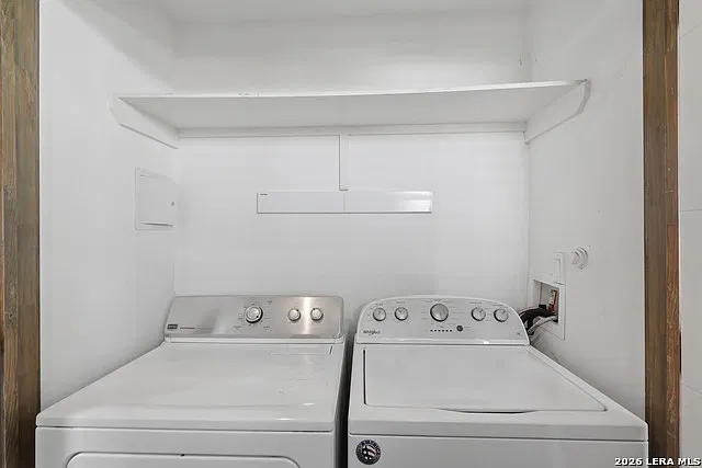 1542 N Alamo St #201 — Photo 23