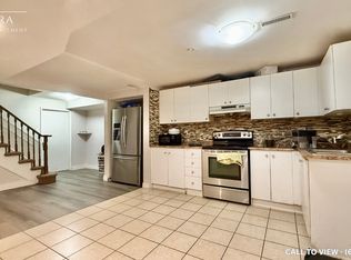 4168 Sunflower Dr #2, Mississauga, ON L5L2L5