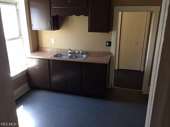 5th image of 1701 E 29th St