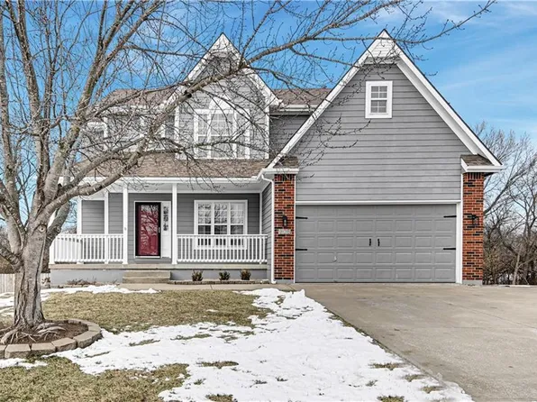 908 Old Mill Rd, Raymore, MO 64083