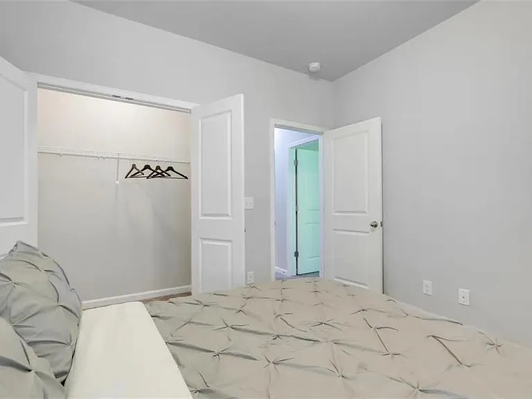 2525 Norwood Park Xing — Photo 20