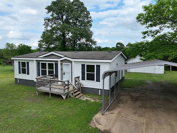 4th image of 995 N 4250th Rd