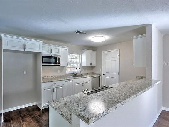 2nd image of 634 Sidney Dr