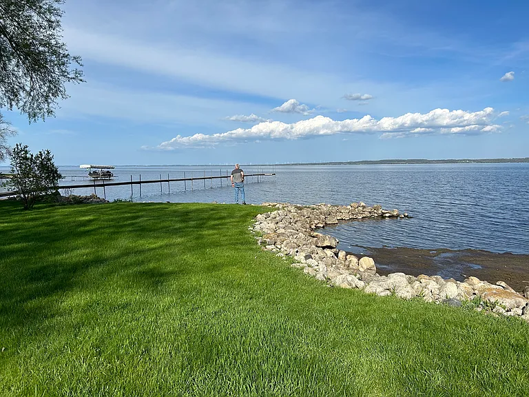N8809 Lakeshore Dr #2 — Photo 32