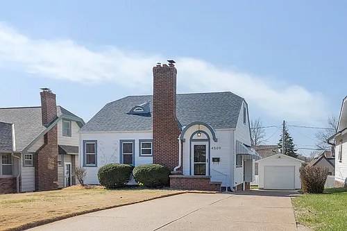 4509 Walnut St Photo 1