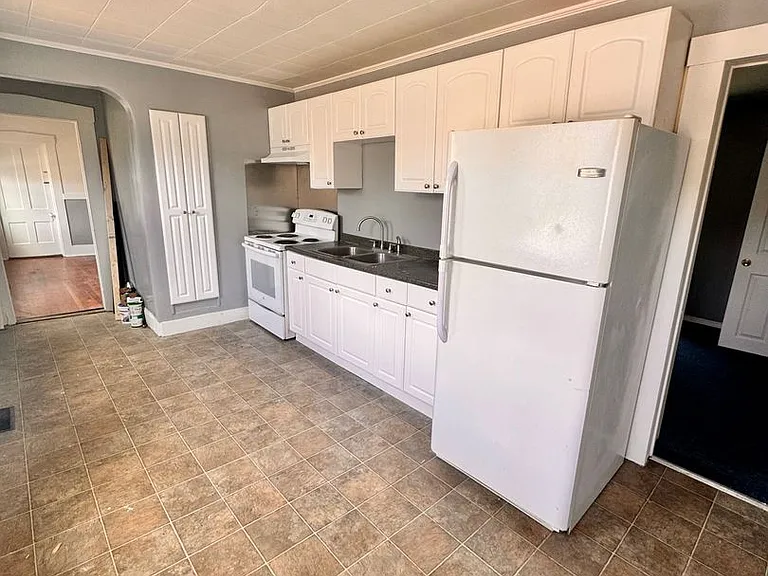 30 Central St — Photo 8