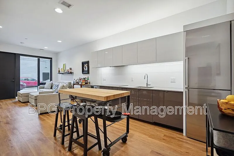 57 N St NW #127