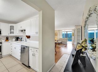 324 SE 10th St APT 208, Dania Beach, FL 33004