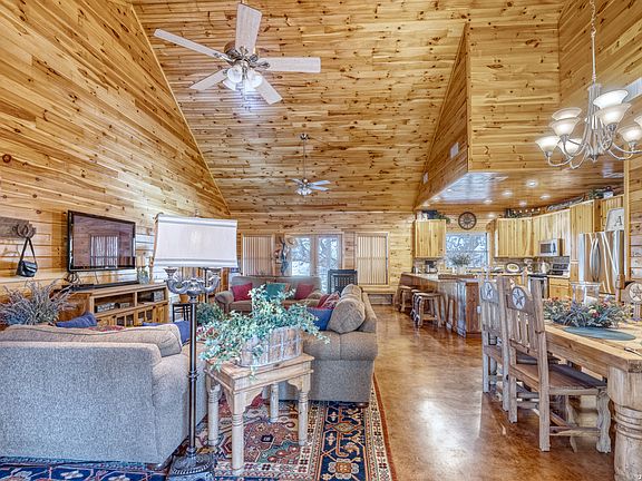 5th image of 206 S River Place Rd