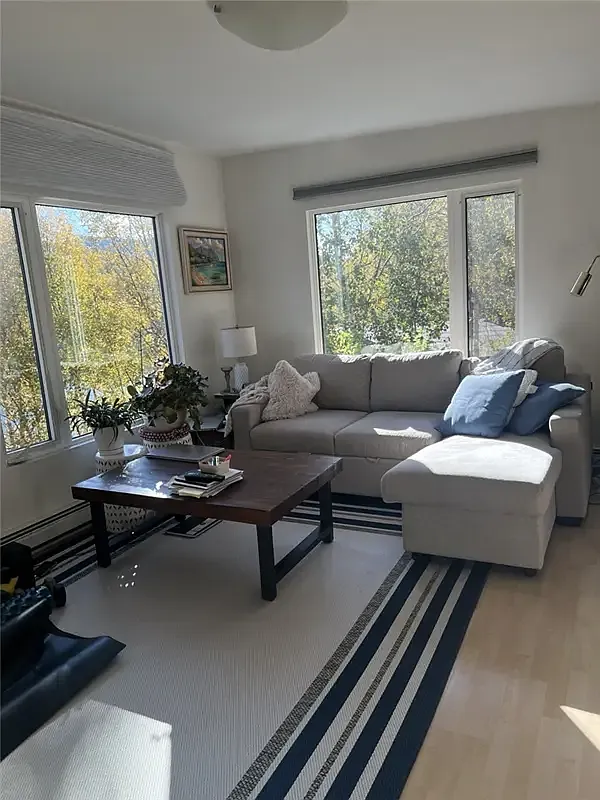 2 bed, 850 sqft, $1,900 — Photo 4