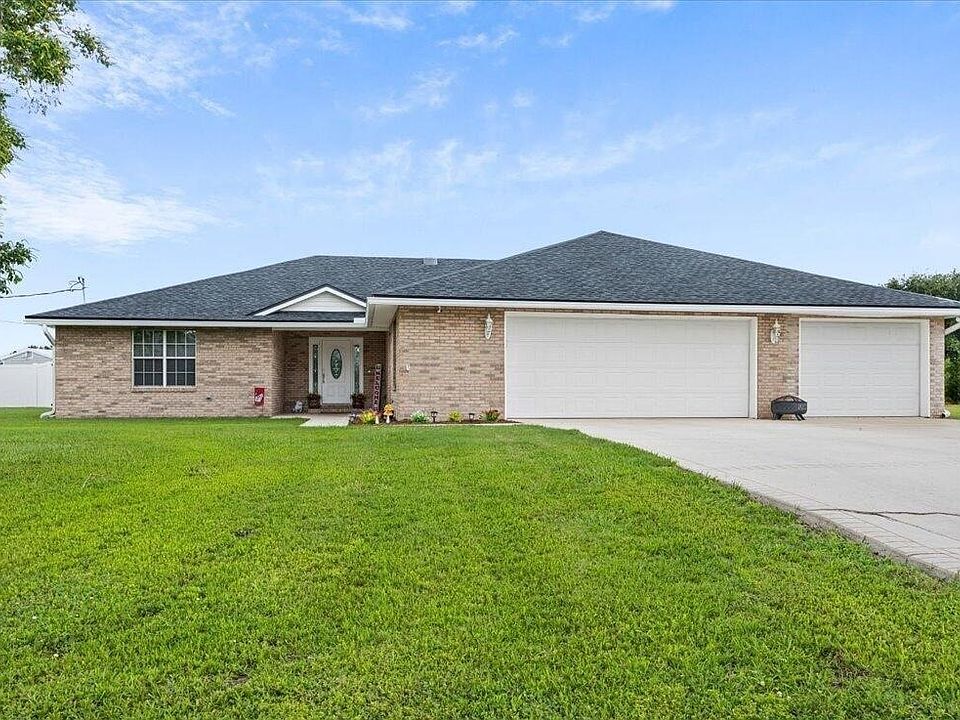 1st image of 55062 Country Trail Dr