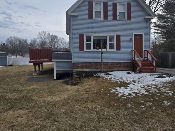 10 Miller Street, Benton, ME 04901