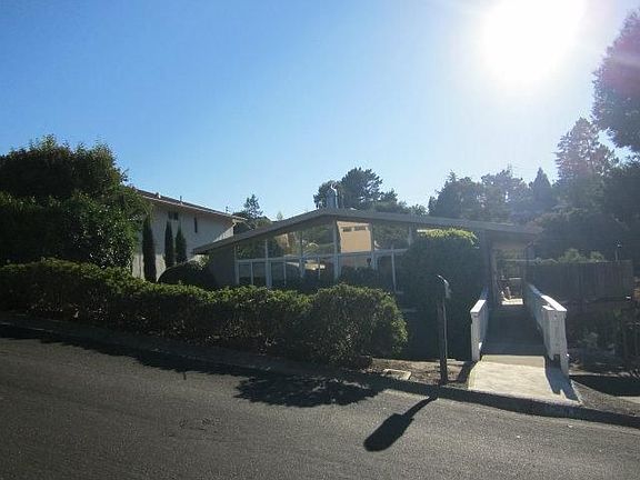 3rd image of 1547 Los Altos Dr