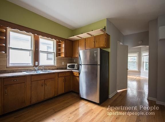 2nd image of 4111 N Whipple St #2