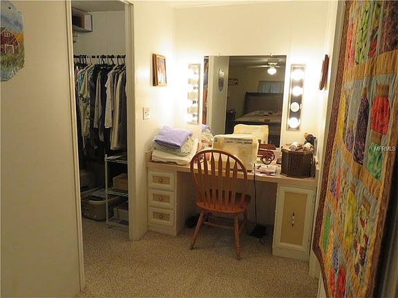 5th image of 611 Elizabeth Ln
