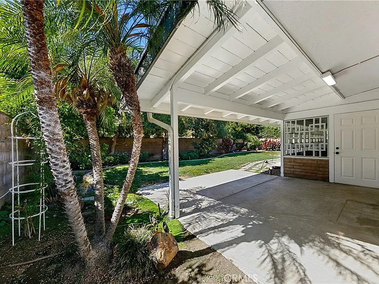 22951 Austin St — Photo 46