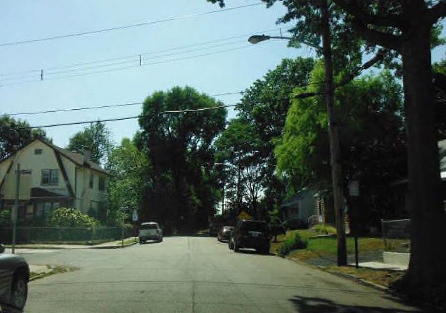 2nd image of 130 Lenox Ave